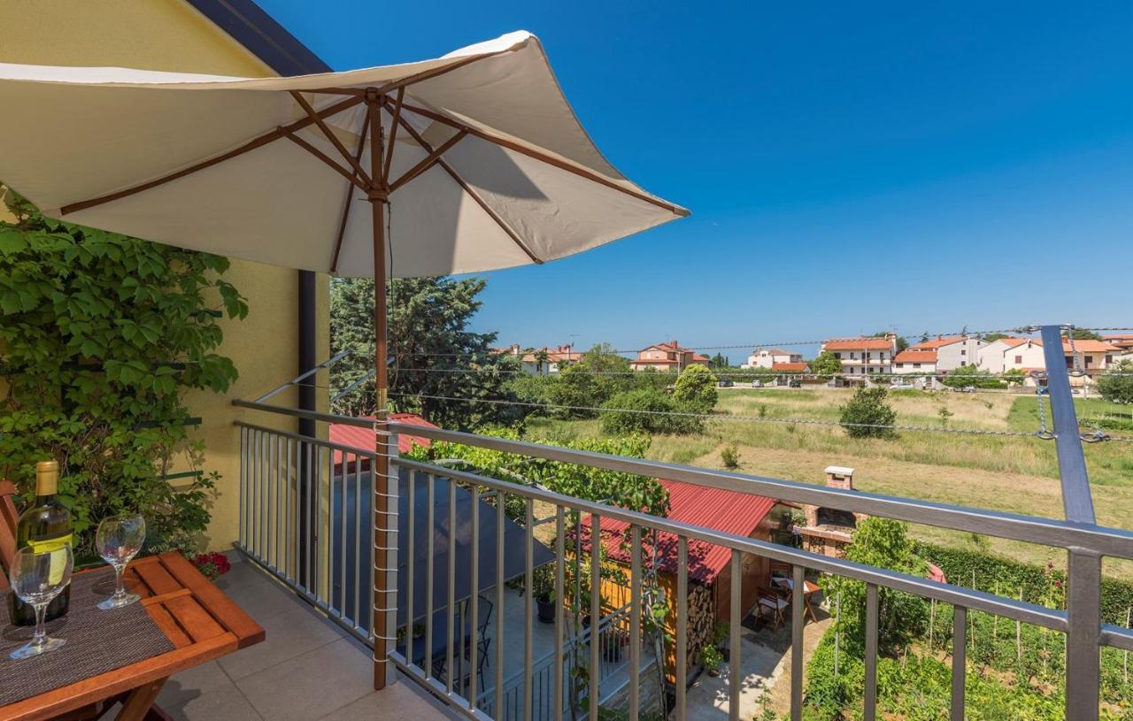 Apartment Nensi Porec Exterior photo