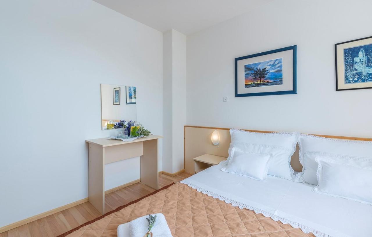Apartment Nensi Porec Exterior photo