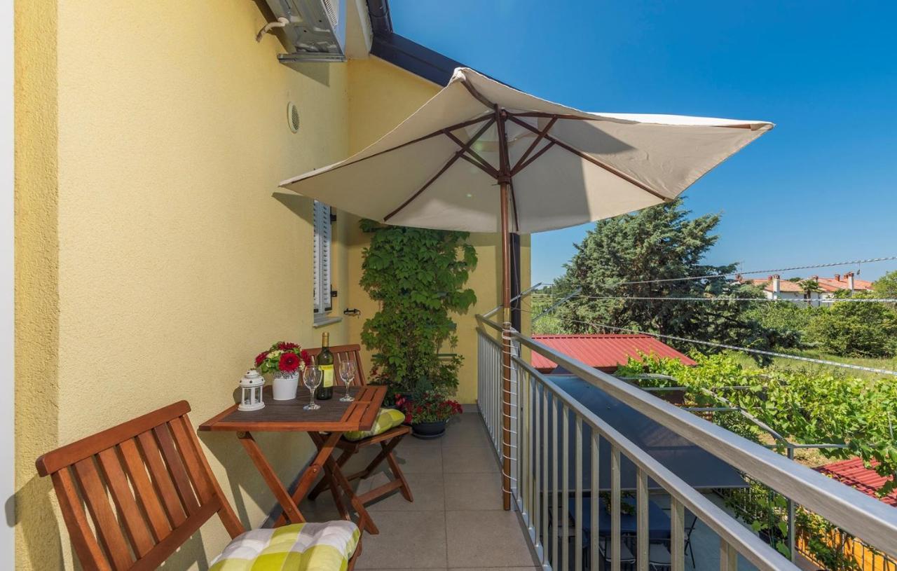 Apartment Nensi Porec Exterior photo