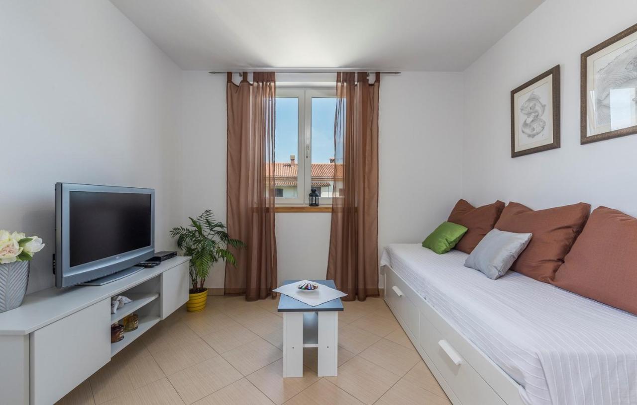 Apartment Nensi Porec Exterior photo